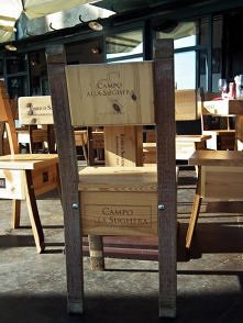 Krzesło ze skrzynek po wini...