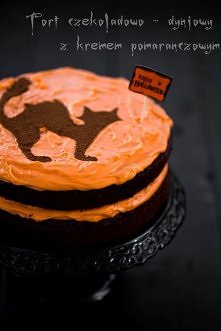 Tort czekoladowo - dyniowy

z pomarańczowym kremem