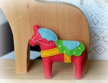 Konik. Dala Horse. Broszka....