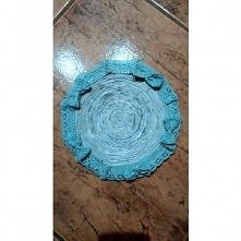 podkładka wykonana z wikliny papierowej, zdobiona koronką. idealna na prezent lub jako uroczy dodatek do domu :)
po więcej zapraszam na mojego facebooka;karolahandmade