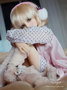 Urocza laleczka :)