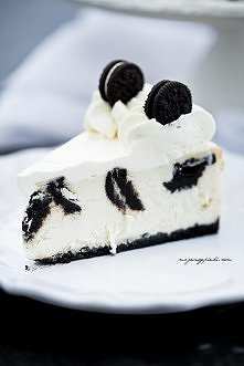 Sernik z ciasteczkami Oreo

Składniki na spód:

-150 g ciasteczek Oreo Lub Neo (razem z nadzieniem)
-2 łyżki masła, roztopionego

Ciastka i masło wrzucić do malaksera i zmiksowa...