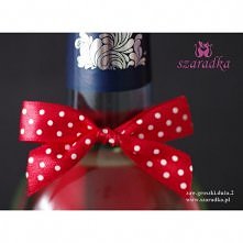 zawieszka na alkohol w formie kokardki