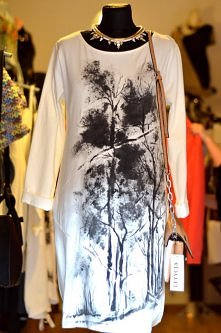 Ręcznie malowana tunika. Ze sklepu Letycja w Sosnowcu.