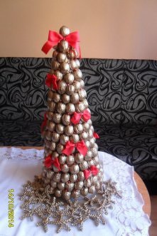 Choinka z orzechów ;)