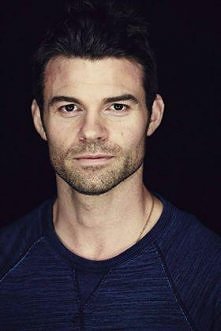 Elijah Mikaelson/Daniel Gil...