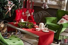 W domu Świętego Mikołaja aromat cynamonu, pomarańczy i słodkich herbatników miesza się z tradycyjnymi detalami, akcesoriami w kolorach czerwonym i zielonym, zestawami do herbaty...