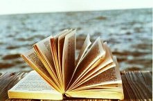 Kilka wskazówek:
Jak się skoncentrować podczas nauki

1. Wyloguj się ze wszystkich portali społecznościowych 
i wyłącz komputer - wiem, że często też zaleca się wyłączenie komór...