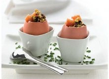 Jajka z Hiszpańskimi Oliwkami

Składniki: 4 jajka, 6 zielonych hiszpańskich oliwek, 6 czarnych hiszpańskich oliwek, kromka białego chleba, hiszpańska oliwa extra virgin, sól i p...