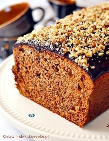 Piernik z orzechami. Przepis po kliknięciu w zdjęcie.