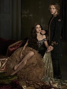Adelaide Kane & Toby Regbo z serialu Reign