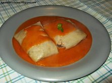 Gołąbki z kaszą pęczak, mięsem mielonym, pieczarkami i rozgrzewającą chilli!
Przepis >>klik<< na zdjęcie!