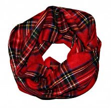 Hit tego sezonu - szalik w klasyczną czerwoną kratę. Miękki i ciepły.