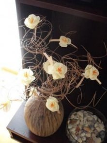 kwiaty z krepiny albo bibuły