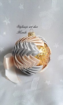 ozdoby świąteczne na sprzedaż bombka sprzedana
zapraszam również na moją stronę na fb gdzie znajdują się inne moje prace Stylizacje art deco Moniki