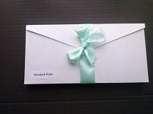 kartka 3d w pudełeczku na wzór koperty... (różnią się kolorem kokardy)