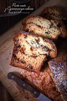 Uwielbiam proste ciasta, szybkie w przygotowaniu i nie wymagające miksera. Takie właśnie jest to Proste ciasto z cynamonowym cukrem z dodatkiem orzechów włoskich i żurawiny.. Ja...