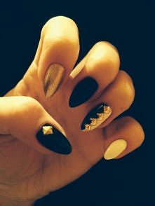 Ćwiekowe paznokcie ...