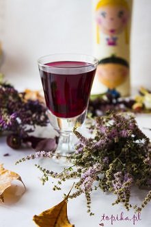 nalewka z ciemnych winogron