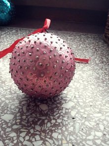 bombka z cekinów :)