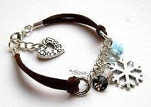 Zimowa, urocza, dziewczęca... Dobrze byłoby zobaczyć ją na swoim nadgarstku :D