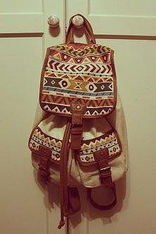 PLECAK VINTAGE
Już na sam widok obrazka moje nogi miekną. Ten plecak spodobał mi się juz bardzo dawno temu. Kupiłam sobie taki, lecz ze skóry- to jeszcze nie to co jest moim cel...