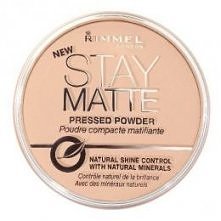 Rimmel Stay Matte-puder w kamieniu, abym z twarzy nie straciła podkładu:)