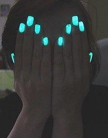 neonowe pazurki