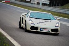 Masz ochotę pojeździć Lamborghini? Wcale się nie dziwimy! Sprawdź nas na Autoprezent.pl!