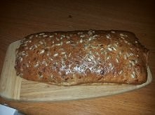 Dietetyczny chleb twarogowy

Skladniki:
10 łyżek otrebów owsianych
200 gram chudego twarogu
3 jajka
3 łyżki slonecznika
0,5 łyżeczki soli
łyżeczka proszku do pieczenia
przyprawy...