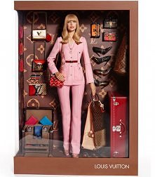 Panoplies - Magdalena Frąckowiak i Elisabeth Erm jako lalki! Barwna sesja w Vogue Paris.

Louis Vuitton

Więcej na Moda Cafe!