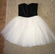 SPRZEDAM SUKIENKĘ JAK NOWA!...