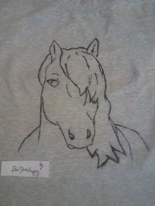 Taki motyw konia zrobiony na koszulce.Czekam na komentarze, opinie oraz rady co można było zrobić lepiej :)