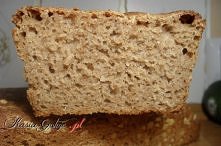 Chleb orkiszowy razowy na miodzie