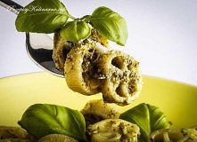 Makaron z sosem pesto