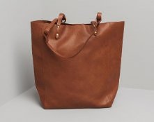 Niezbędnik: shopper idealny.

Pull&Bear, 79,90 pln

Więcej na Moda Cafe!