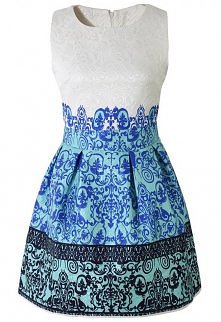 Piękna sukienka z tłoczonym wzorem