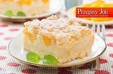 KRUCHE CIASTO Z BUDYNIEM I BRZOSKWINIAMI