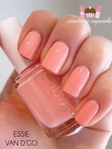 Essie Van D'go