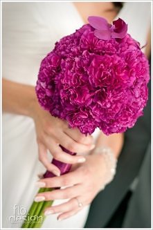 A może by tak goździki?:)