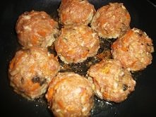 puplepciki z pieczarkami i marchewka zapiekane z pomidorami i mozzarellą :) przepis po kliknięciu na zdj. Zapraszam do polubienia kuchenne inspiracje na fb