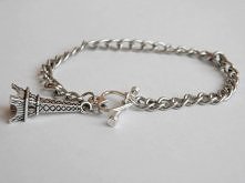 Propozycja walentynkowej bransoletki.
Po więcej zapraszam na bloga: (suoegrog.blogspot.com) i facebooka: (Biżuteria-Magdalena Dudek)