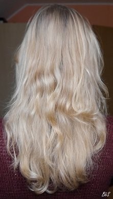 Tak wyglądały moje włosy po ostatnim myciu szamponem. Jutro wielki dzień, bo szamponu już nie zobaczą ;)
Więcej na blondbezszamponu.blogspot.com