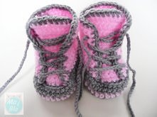 słodkie niemowlęce buciki dla dziewczynki. 20 zł