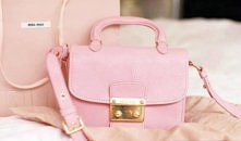 Mała różowa torebka :)