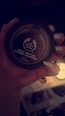 sucha skora? polecam maslo do ciala z "the body shop" ❤️