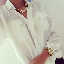 każda z nas powinna mieć w swojej szafie zwykłą białą koszulę, nie sądzicie? praktyczna :)