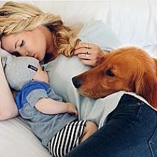 Śliczne zdjęcie *-* I ten chłopczyk tak uroczo ubrany ^-^