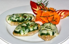 Polędwiczka ze szpinakiem i mozzarellą