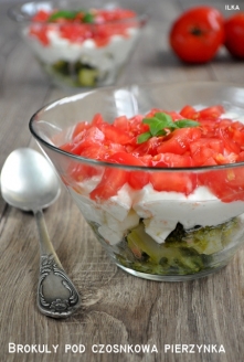 Brokuły pod czosnkową pierzynką